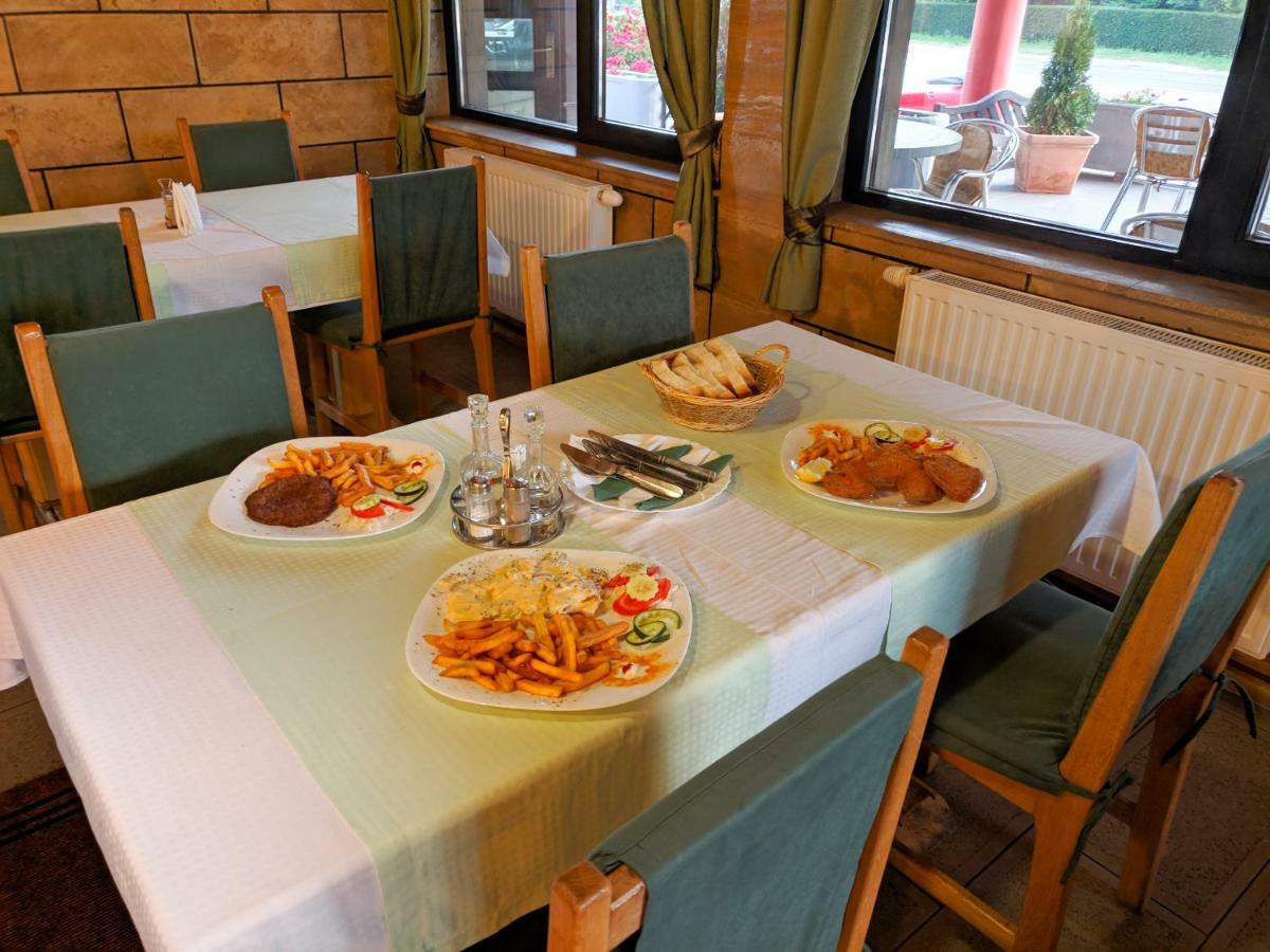Motel Stecak Jajce Eksteriør billede